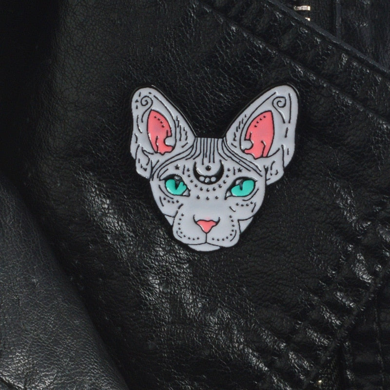 Green magic Cat eyes Brooch Enamel Pin