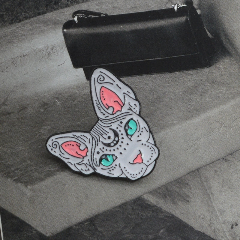 Green magic Cat eyes Brooch Enamel Pin