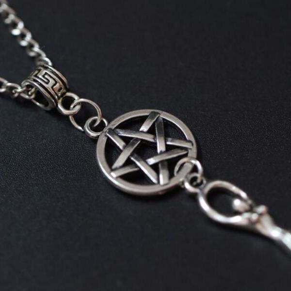 Pentagram & Fertility Goddess Necklace - aleph-zero