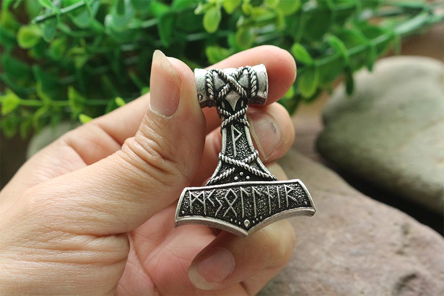 Thor's Hammer Mjolnir Amulet necklace - aleph-zero