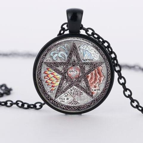 The Pentagram witchcraft Necklace