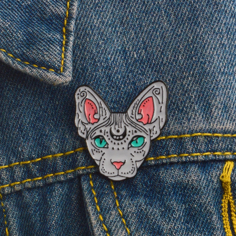 Green magic Cat eyes Brooch Enamel Pin