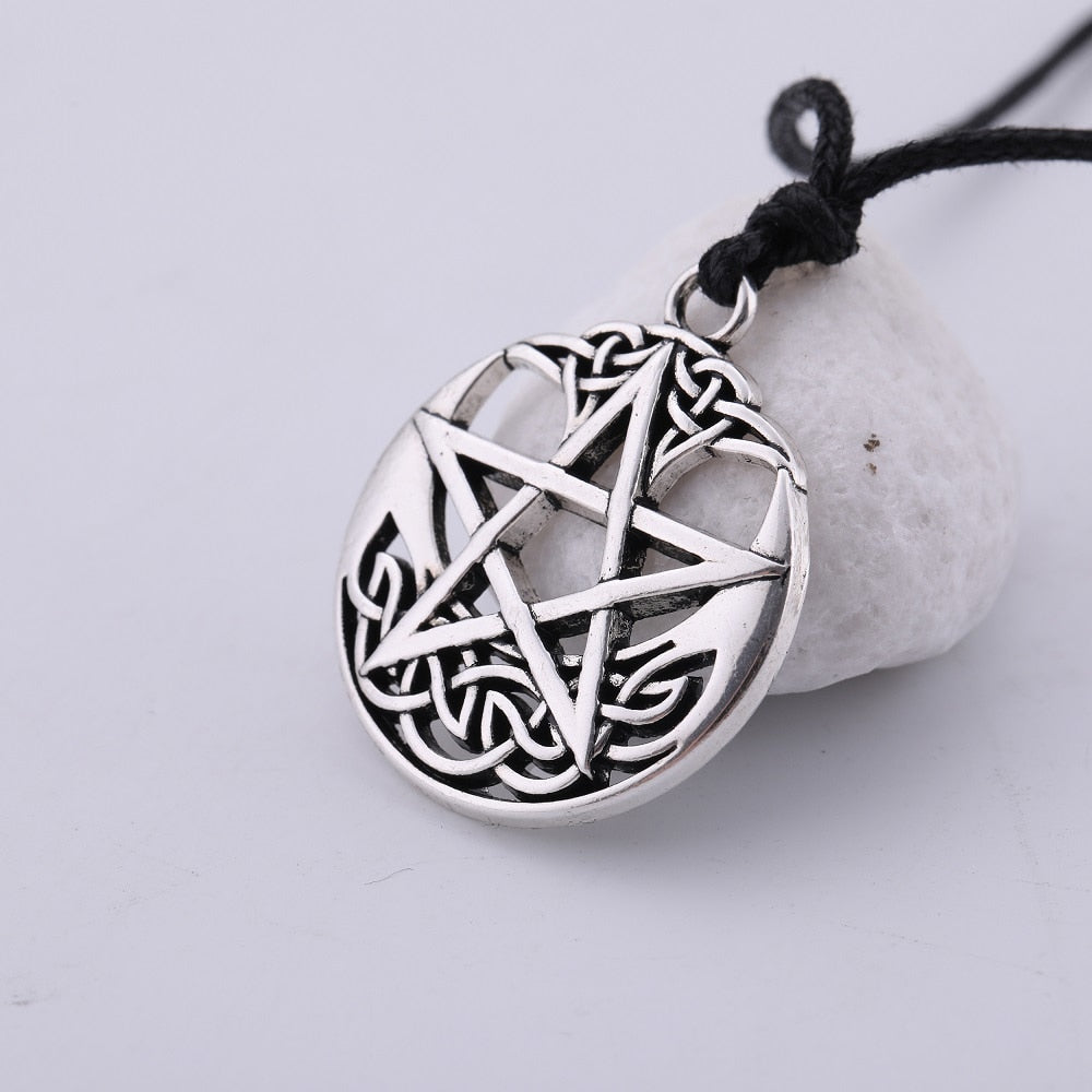 The Pentacle Of The Moon