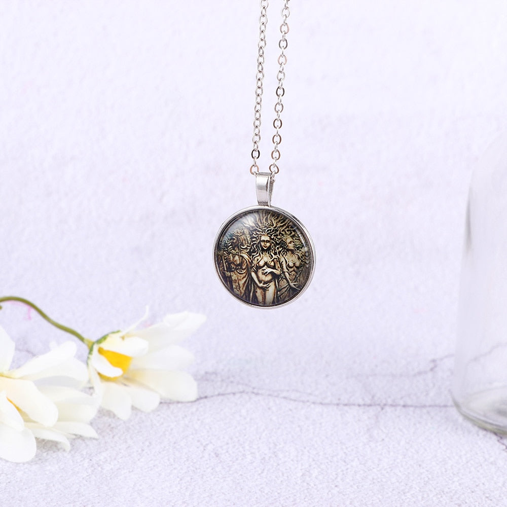 Triple Moon Goddess Wicca Pentagram Magic Amulet Necklace