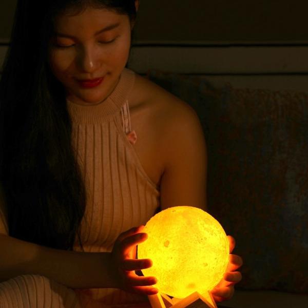 The 3D Moon Lamp Air Humidifier